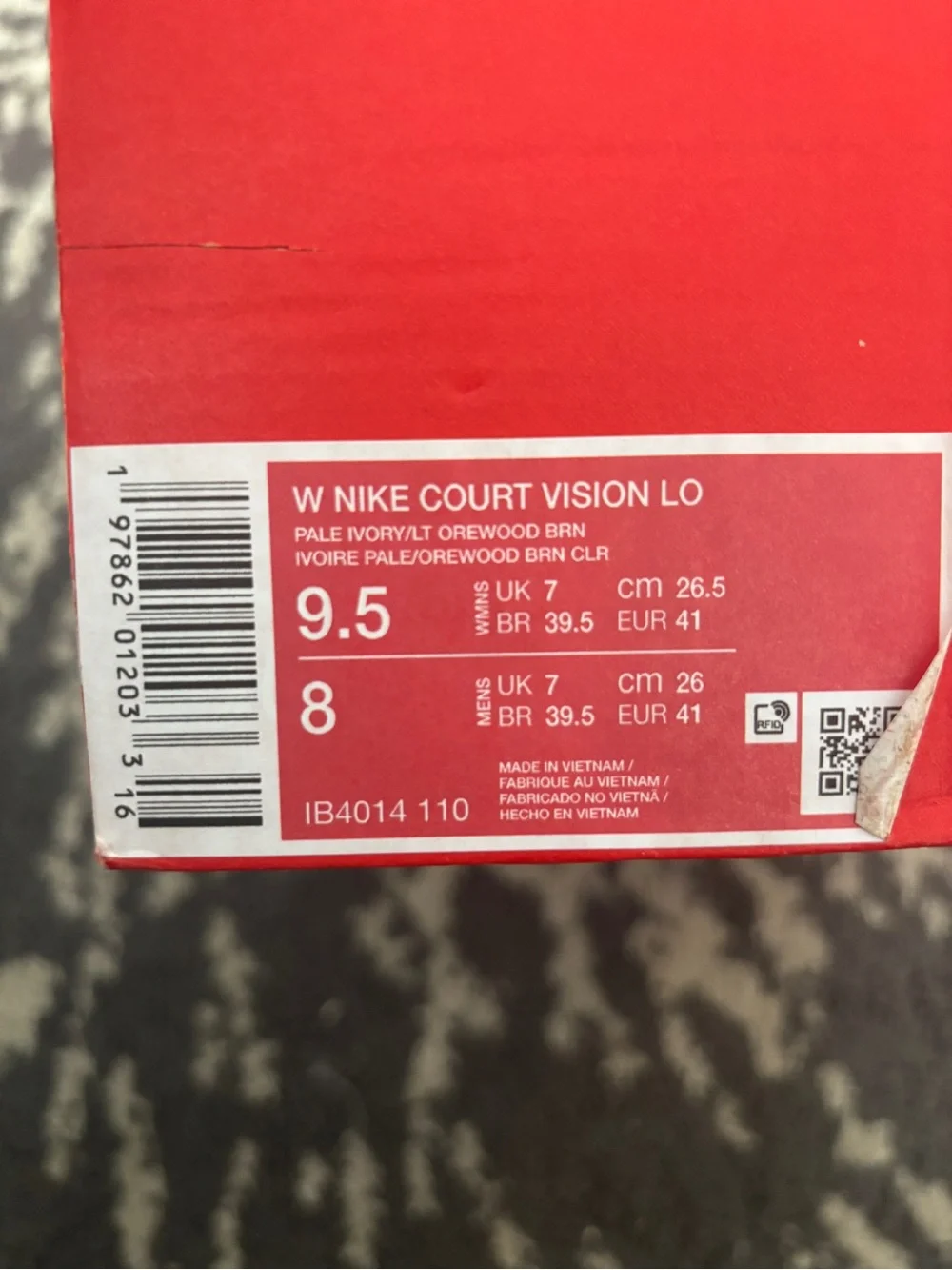 Nike Women’s Gum Rubber Low Top Sneaker White Beige Colorblock IB4014-110 No Lid